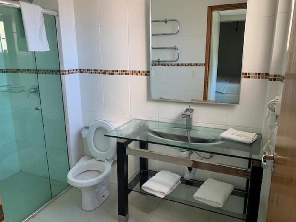 Emirates Hotel & Suites Image 30