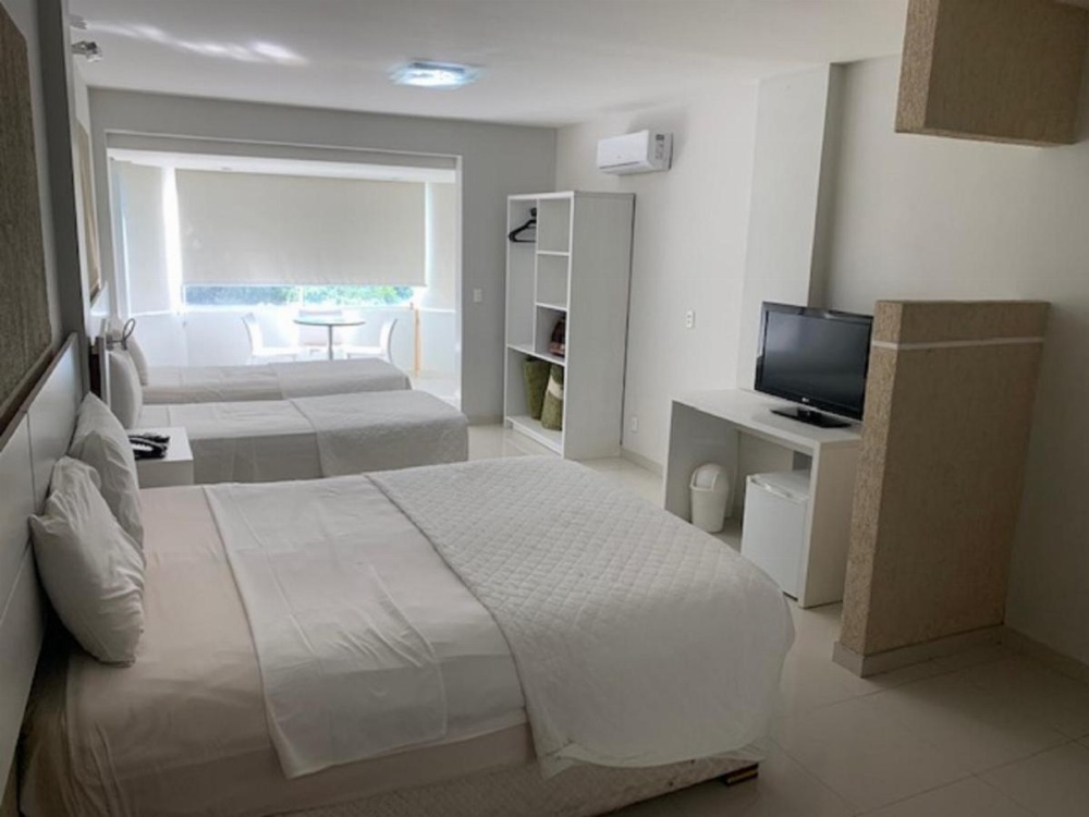 Emirates Hotel & Suites Image 43